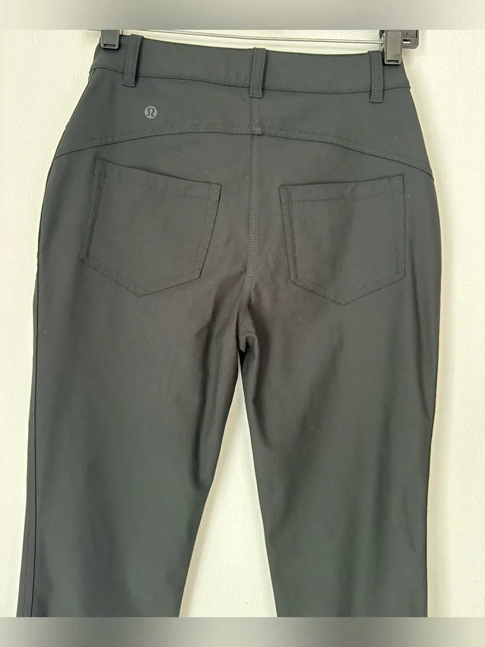 lululemon athletica Lululemon City Sleek 5 Pocket Black Ponte Ankle Pants sz 4